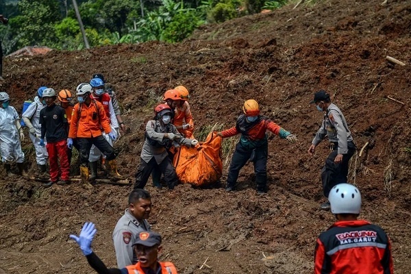 Tim SAR Temukan Lagi Korban Longsor Cipongkor di Bandung Barat 