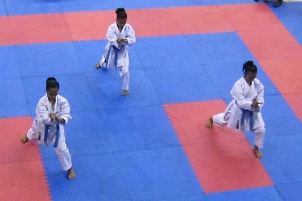 UIOKC 2014: Tim Karate UI Juara Kata Beregu Kadet Putri