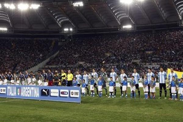 Pertandingan Persahabatan: Italia Takluk 1-2 dari Argentina