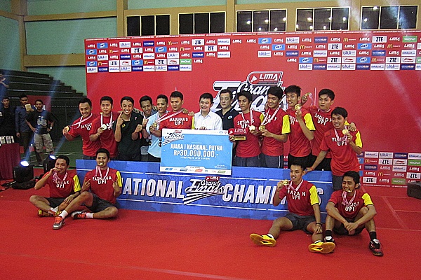 Tim Putra UPI Juara Bulu Tangkis Mahasiswa 2014