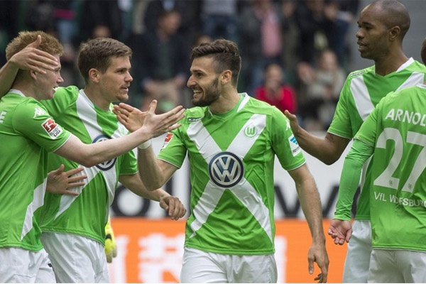 Wolfsburg Mantapkan Diri di Peringkat Kedua