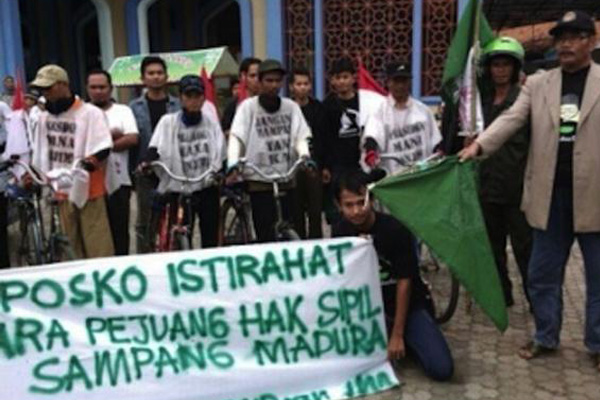 Aksi Bersepeda Surabaya - Jakarta Peduli Pengungsi Syiah Sampang