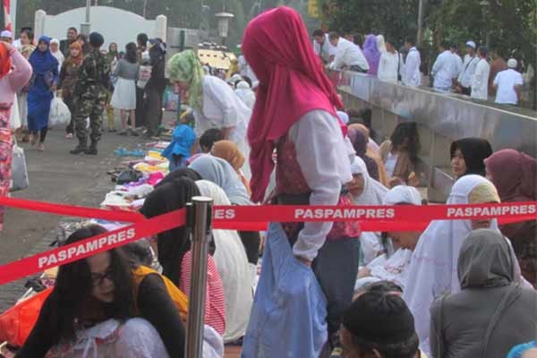 Umat Muslim Banjiri Istiqlal untuk Salat Idul Fitri