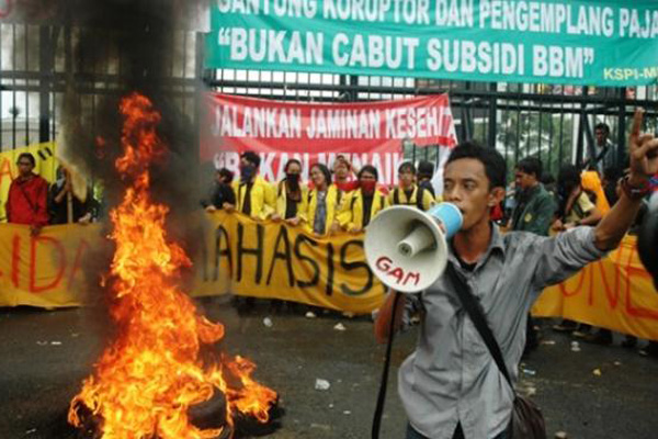 Mahasiswa Indonesia Tolak BBM