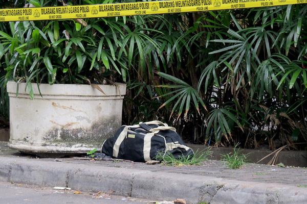 Sebuah Tas diduga Bom Ditemukan