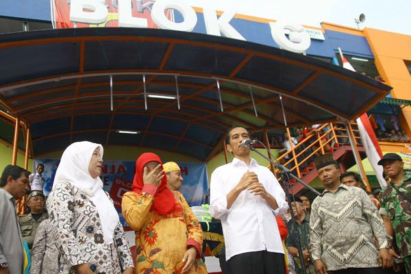 Jokowi Resmikan Relokasi Blok G Pasar Tanah Abang