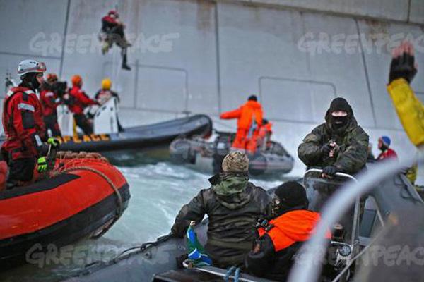 Aktivis Greenpeace Melawan Pengeboran Minyak Arktik Ditangkap