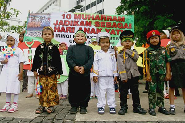 Aksi Damai Peringatan Hari Anak Yatim Nasional 2013