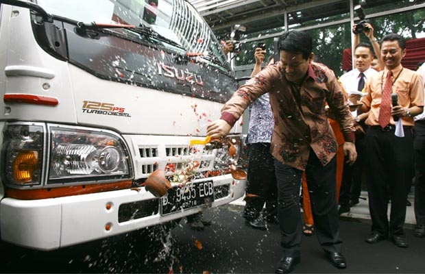 Ketua KPU Lepas Pengiriman Surat Suara Pemilu ke Luar Negeri