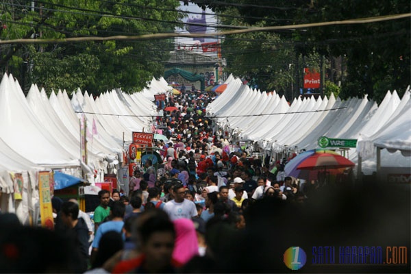 Festival Palang Pintu Kemang Ramai Dibanjiri Warga