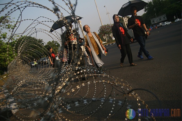 Aksi Kamisan: Presiden SBY Diminta Ungkap Tragedi 65