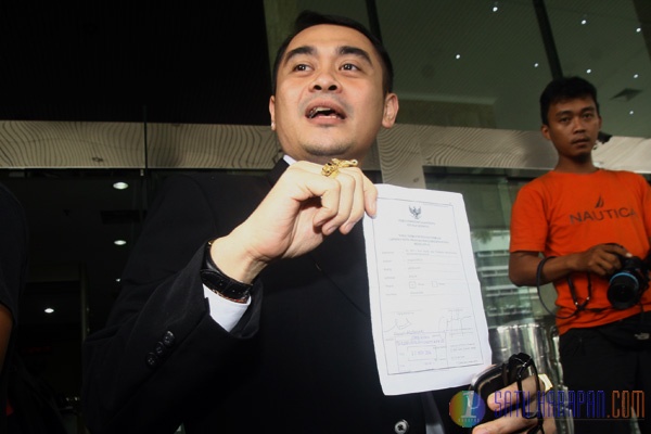 Anggota DPD Bali Arya Wedakarna Serahkan LHKPN