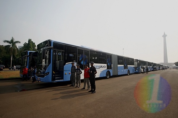 Gubernur DKI Jakarta Basuki Resmikan Bus Transjakarta Baru
