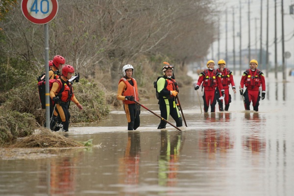 Banjir dan Gempa Melanda Jepang