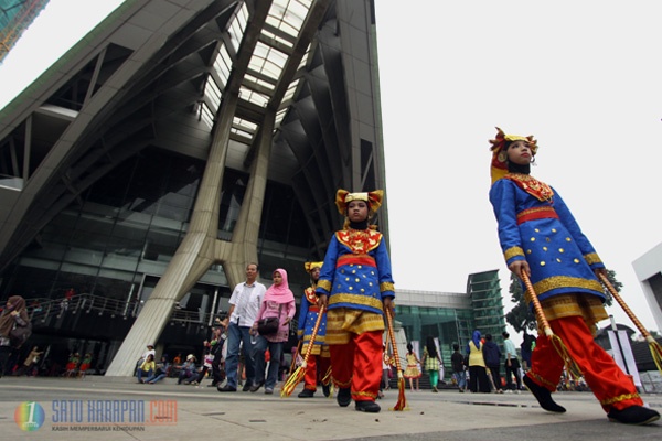 Ribuan Penari Ramaikan Jakarta Dance Carnival di TIM