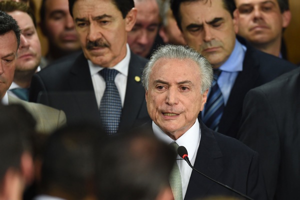 El Salvador Tolak Pemerintahan Baru Brasil