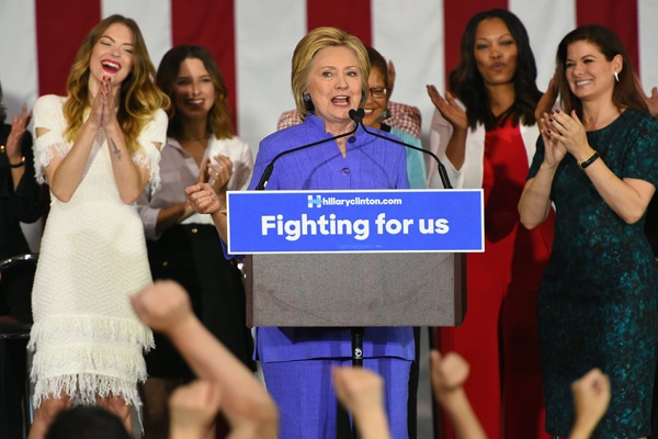 Hillary Kalahkan Sanders di Pemilu Primer Puerto Riko