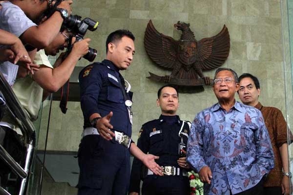 KPK Periksa Darmin Nasution Kasus Pajak BCA
