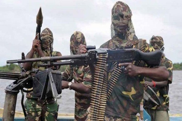 Umat Islam dan Kristen Nigeria Perangi Sekte Militan Boko Haram