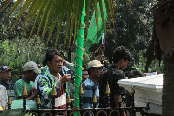 Nelayan Tuntut Kesejahteraan di Depan Kantor Gubernur DKI Jakarta