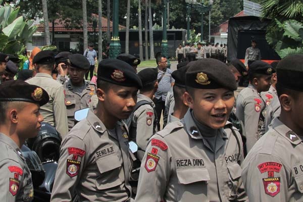 Nelayan Tuntut Kesejahteraan di Depan Kantor Gubernur DKI Jakarta