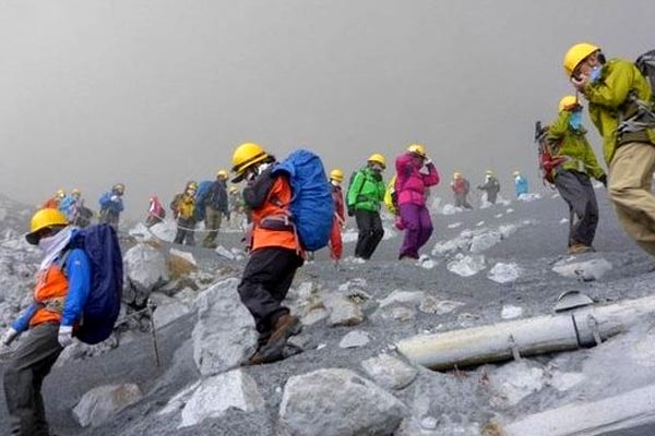 Gunung di Jepang Meletus Makan Korban 31 Korban Pendaki
