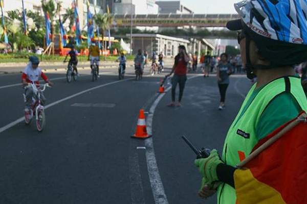 Warga Jakarta Bersepeda Upaya Kurangi Polusi Udara