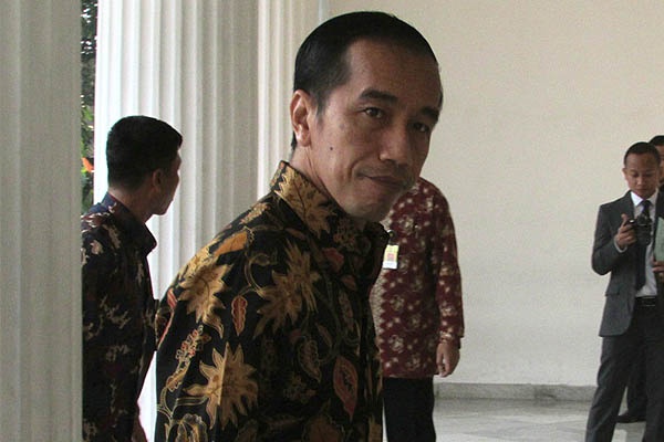 Joko Widodo Akan Wajibkan Menterinya Berbatik