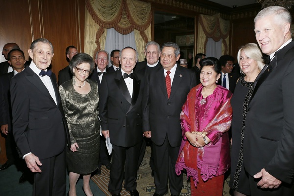 Foto SBY Menerima Penghargaan Kenegarawanan Dirilis ACF