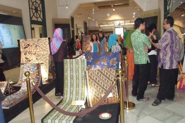 Museum Tekstil Gelar Pameran Batik Pesisir Selatan Jawa Barat