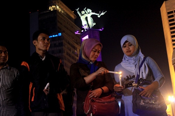 ‘Geruduk’ Seribu Lilin untuk Jokowi-JK