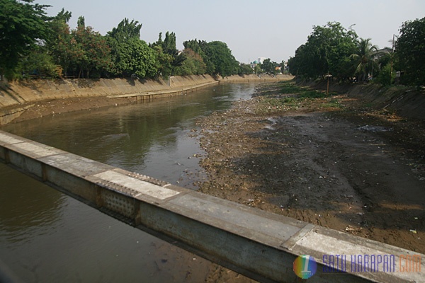 Kemarau Panjang, Sungai Ciliwung Mengering