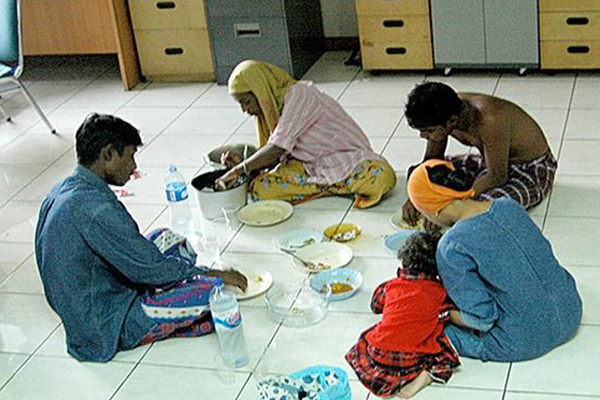 Warga Muslim Rohingya Mencari Suaka di LBH Jakarta