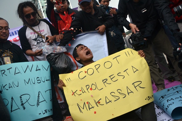 Aksi Solidaritas Wartawan untuk Wartawan Makassar