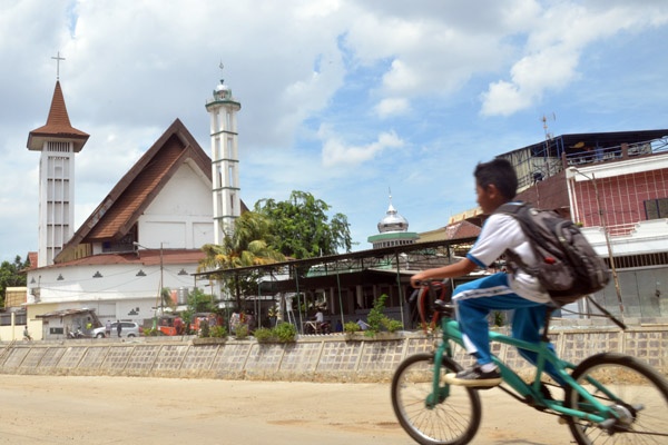 Gereja dan Masjid Berdampingan Cermin Toleransi