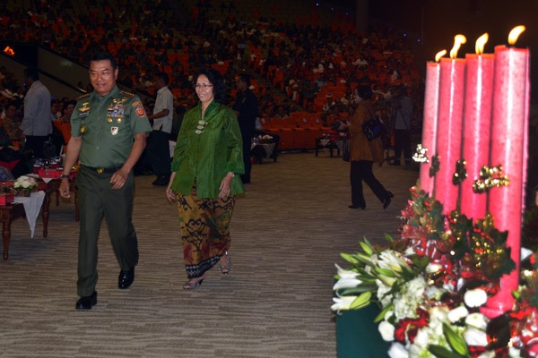 Panglima TNI dan Ribuan Prajurit Rayakan Natal