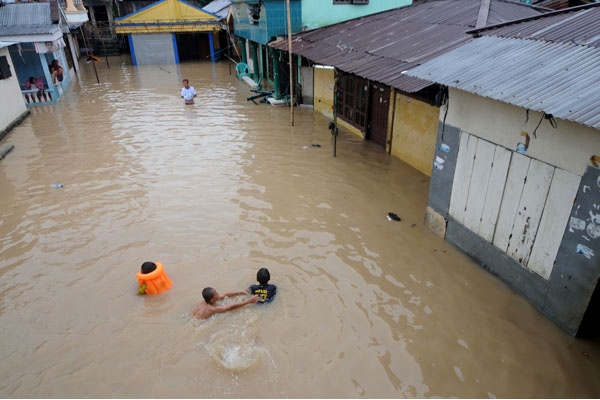Longsor dan Banjir Melanda beberapa Wilayah