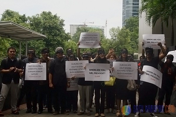 Aksi Dukung KPK Tuntaskan Kasus Budi Gunawan