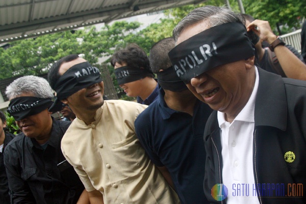 Aksi Dukung KPK Tuntaskan Kasus Budi Gunawan
