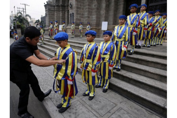 Rakyat Filipina Hanyut dalam Pesta Sambut Paus Fransiskus