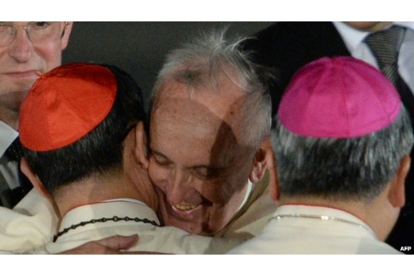 Rakyat Filipina Hanyut dalam Pesta Sambut Paus Fransiskus