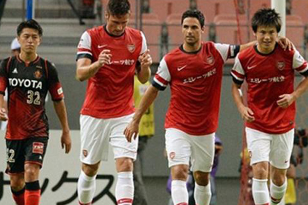 Arsenal  Menggila di Benua Asia, Bantai Nagoya Grampus 3-1