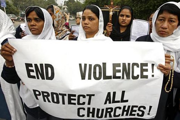 Dua Gereja di Pakistan Dibom