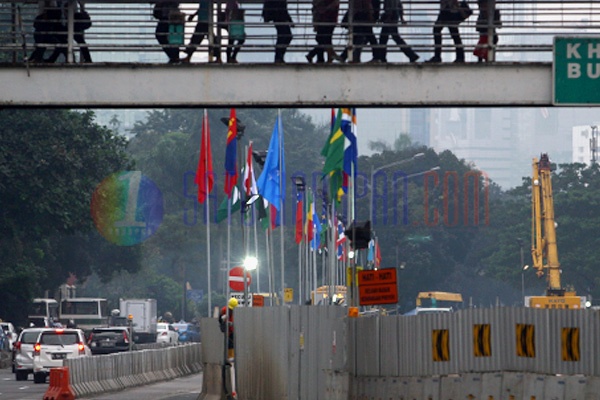 Sambut KAA Bendera Negara Peserta Hiasi Ibu Kota