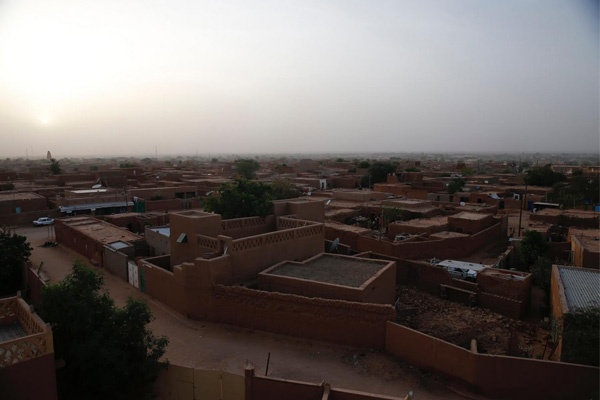Melarikan Diri Melalui Niger