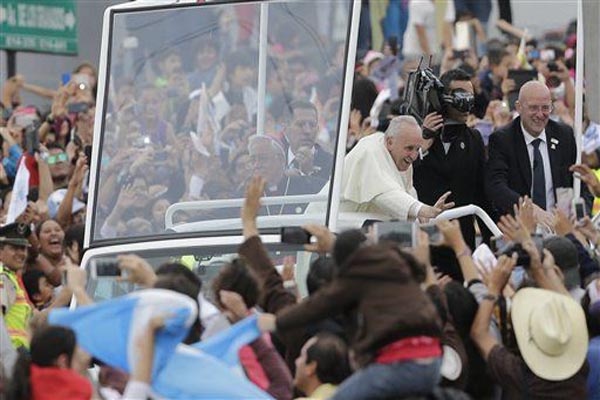 Paus Sampaikan Solidaritas di 3 Negara Miskin Amerika Latin