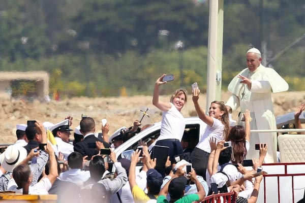 800.000 Warga Ekuador Suka Cita Sambut Paus Fransiskus