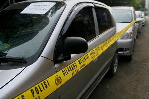Polisi Gelar Hasil Pengungkapan Kasus Penggelapan dan Pencurian Mobil