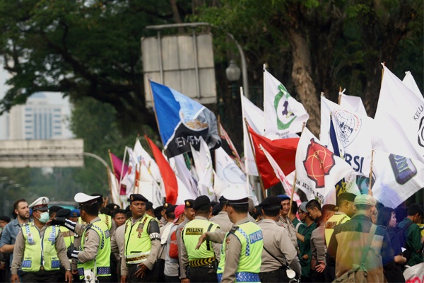 BEM Se-Jabodetabek Demo Tuntut Perbaikan Ekonomi Indonesia