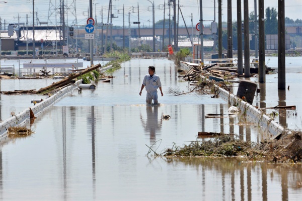Banjir dan Gempa Melanda Jepang